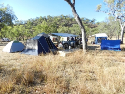 Camping auf einer Wiese