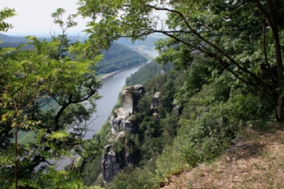 194 m senkrecht bis zur Elbe. Gut das wir nicht schwindeln.